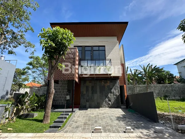 image RUMAH BARU 2 LANTAI MODERN MINIMALIS DI CITRALAND DEKAT GWALK, GRAHA DAN PAKUWON (1)