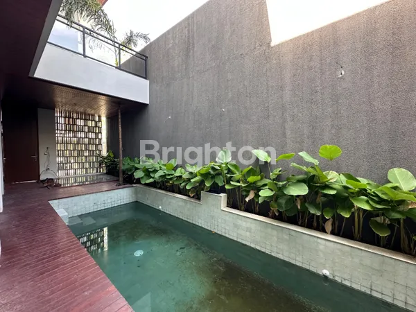 image RUMAH BARU 2 LANTAI MODERN MINIMALIS DI CITRALAND DEKAT GWALK, GRAHA DAN PAKUWON (2)