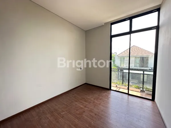 image RUMAH BARU 2 LANTAI MODERN MINIMALIS DI CITRALAND DEKAT GWALK, GRAHA DAN PAKUWON (5)