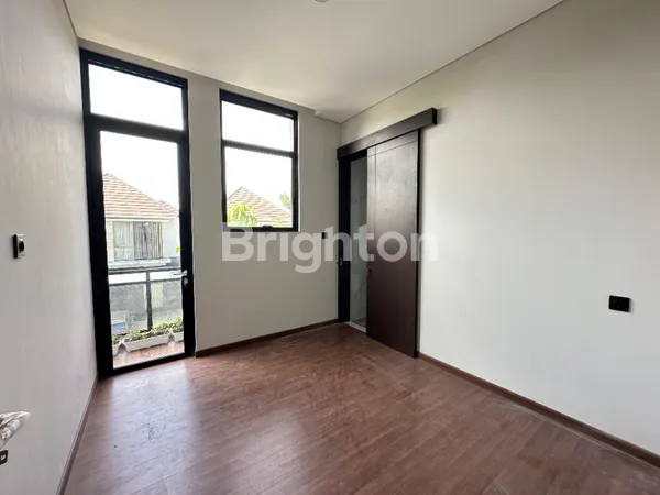 image RUMAH BARU 2 LANTAI MODERN MINIMALIS DI CITRALAND DEKAT GWALK, GRAHA DAN PAKUWON (6)