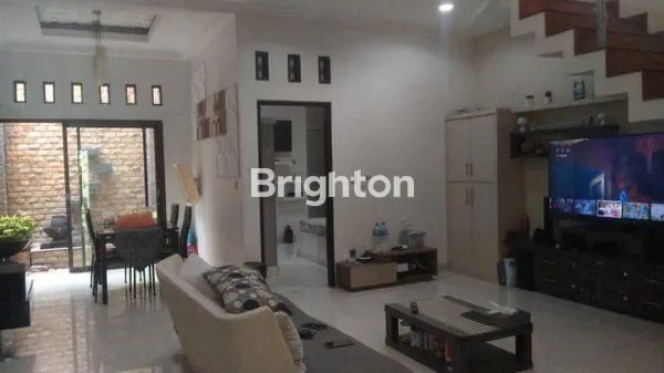 image DIJUAL RUMAH CANTIK DAN MEWAH DI KOMPLEK WIKA BEKASI (2)