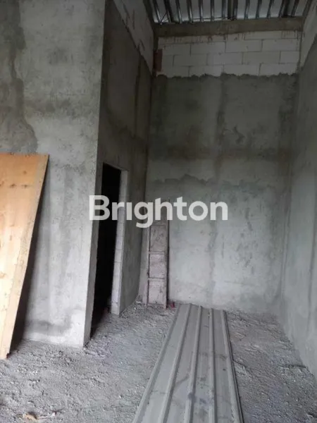 image RUMAH HOOK SETENGAH JADI YKP PANDUGO I (2)