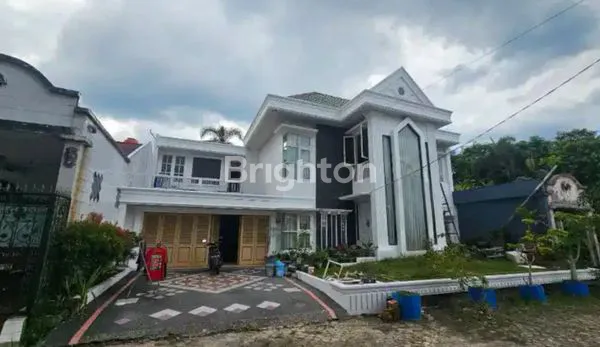 RUMAH MEWAH 5 KAMAR DI BOTANICA SPRINGHILL – PANORAMA TAMAN RAYA, RUMBAI PEKANBARU