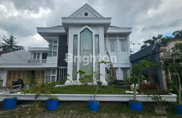 image RUMAH MEWAH 5 KAMAR DI BOTANICA SPRINGHILL – PANORAMA TAMAN RAYA, RUMBAI PEKANBARU (2)