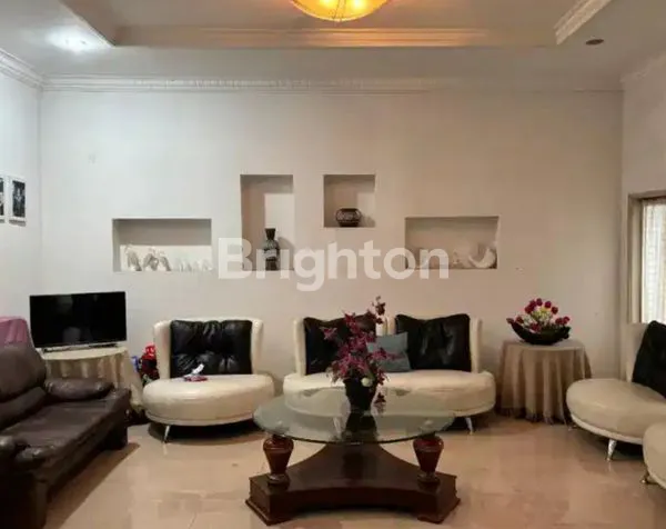 image RUMAH MEWAH 5 KAMAR DI BOTANICA SPRINGHILL – PANORAMA TAMAN RAYA, RUMBAI PEKANBARU (3)