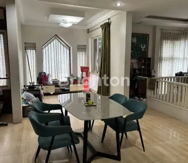 image RUMAH MEWAH 5 KAMAR DI BOTANICA SPRINGHILL – PANORAMA TAMAN RAYA, RUMBAI PEKANBARU (5)