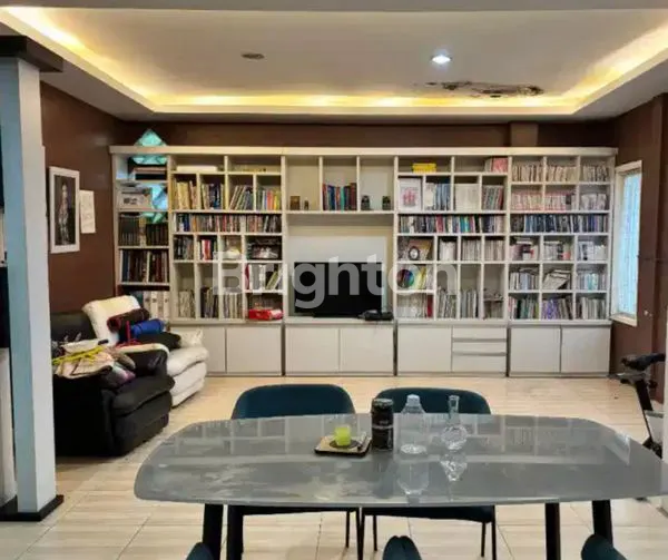 image RUMAH MEWAH 5 KAMAR DI BOTANICA SPRINGHILL – PANORAMA TAMAN RAYA, RUMBAI PEKANBARU (6)