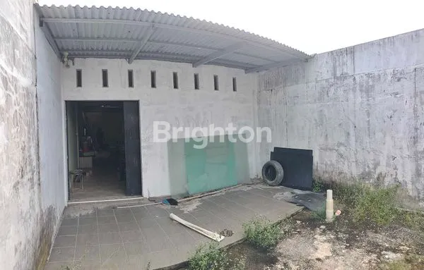 image RUKO CANTIK DENGAN TANAH LUAS (2)