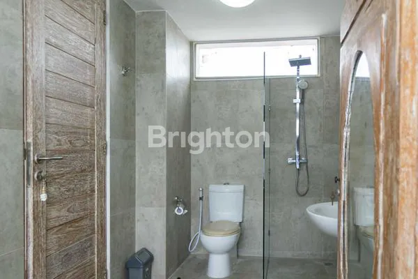 image RUMAH SEMI VILLA FULL FURNISHED 2 LANTAI DI SEMINYAK (6)