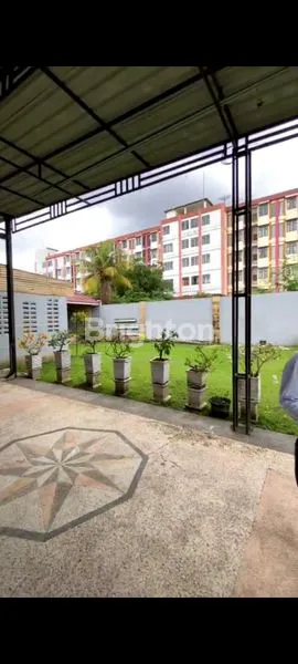 RUMAH 2 LT DI JL. GURU SINUMBA L NO 3 KEL HELVETIA TIMUR KEC MEDAN HELVETIA KODYA MEDAN SUMUT