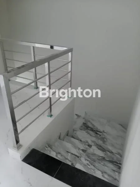 image NEW HOUSE 2 LT BARU GRESS LEBAR 6 4 KAMAR DEKAT RAYA MERR UNIVERSITAS ITS GALAXY MALL (4)