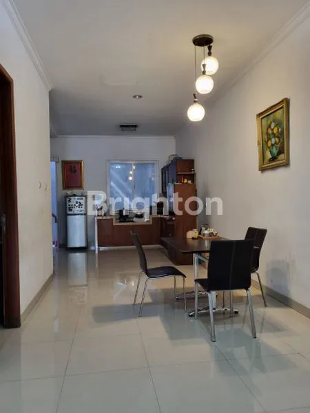 image RUMAH 3 LANTAI DAERAH GADING LUAS 6X20 HADAP BARAT  (3)