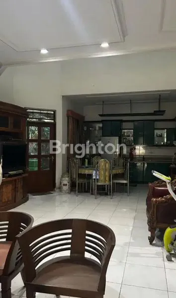 image RUMAH ASRI DI CENGKARENG – DEPAN TAMAN, LUAS & NYAMAN UNTUK KELUARGA (1)