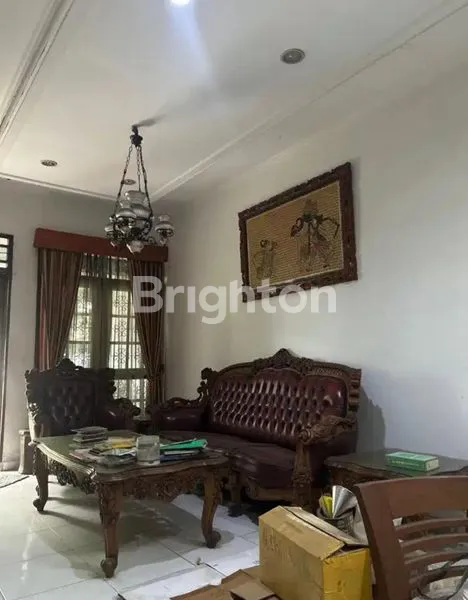 image RUMAH ASRI DI CENGKARENG – DEPAN TAMAN, LUAS & NYAMAN UNTUK KELUARGA (2)