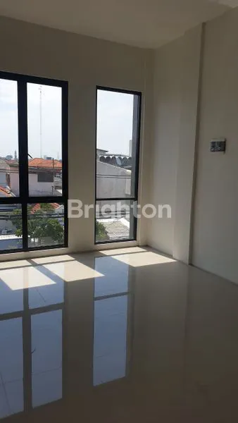 image RUKO BARU 3 LANTAI DI TAMBAKREJO (3)