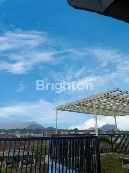 image RUMAH 3 LANTAI DI KOTA TRENGGALEK (6)