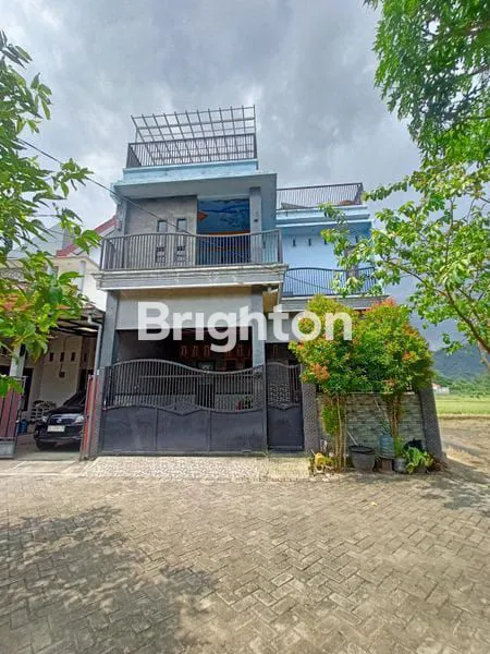 image RUMAH 3 LANTAI DI KOTA TRENGGALEK (8)