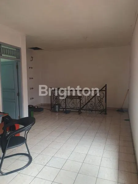 image RUMAH DIJUAL/DISEWAKAN 2 LANTAI DI JLN CIREUNDEU RAYA TANGERANG SELATAN. (5)