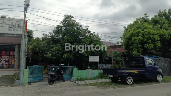 image TANAH DAN RUMAH DI JL ADI SUMARMO COLOMADU (5)