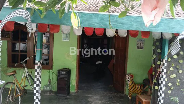 image TANAH DAN RUMAH DI JL ADI SUMARMO COLOMADU (2)