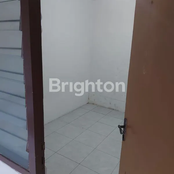 image *RUMAH MINIMALIS 1 LANTAI DI SUTOREJO, LOKASI STRATEGIS, LINGKUP PERUMAHAN, 5 MENIT KE RAYA MULYOSARI, KAMPUS ITS (NON FURNISHED)* (6)