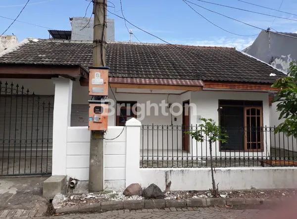 image *RUMAH MINIMALIS 1 LANTAI DI SUTOREJO, LOKASI STRATEGIS, LINGKUP PERUMAHAN, 5 MENIT KE RAYA MULYOSARI, KAMPUS ITS (NON FURNISHED)* (1)