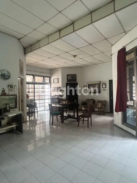 image RUMAH MEWAH 3+1 KT DI TIDAR ATAS (3)