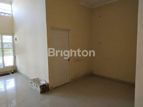 image RUMAH SIAP HUNI DI SIDOARJO PERUMAHAN THE TAMAN DHIKA (6)