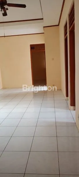 image RUMAH SIAP HUNI STRATEGIS DI PERUMNAS 1 BEKASI – SHM, 4 KAMAR TIDUR, LOKASI NYAMAN!\\\\\\\\N (5)