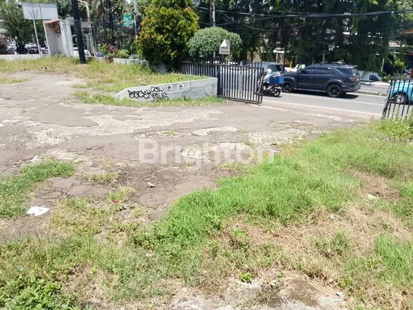 image TEMPAT USAHA DISEWAKAN DI PERTIGAAN LAMPU MERAH JLN PDK LEBAK BULUS JAKARTA SRLATAN. (5)