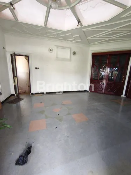 image DISEWAKAN RUMAH DI TENGAH KOTA — LOKASI PREMIUM, COCOK UNTUK HUNIAN ATAU USAHA (5)