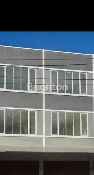 image RUKO 3 LANTAI YG PARKIRANNYA LUAS (1)