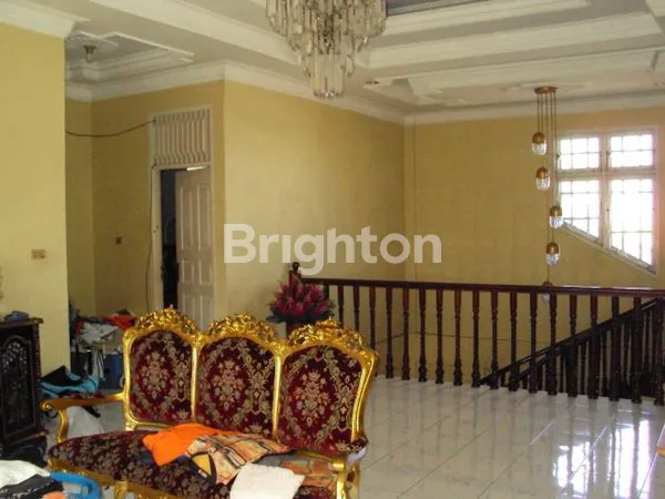 image RUMAH MEWAH 5 KT SHM DI JL DAHLIA (5)