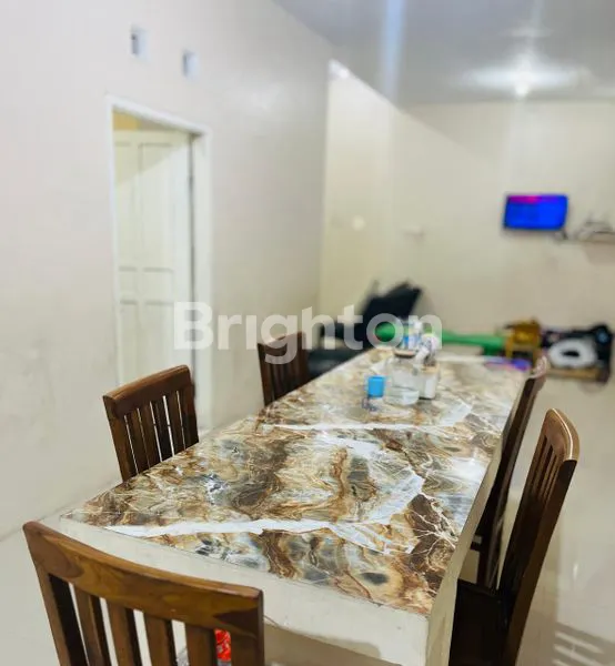 image RUMAH SIAP HUNI DAN STRATEGIS DI KECAMATAN KRAS KEDIRI LUAS TANAH 214 M² DAN LUAS BANGUNAN 144 M² (4)