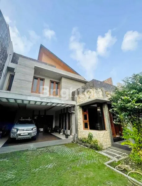 image RUMAH MEWAH MINIMALIS DI RAYA KARAH SURABAYA (8)