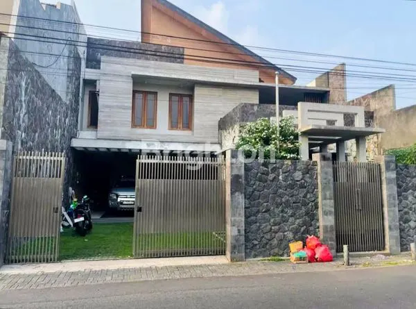 image RUMAH MEWAH MINIMALIS DI RAYA KARAH SURABAYA (1)