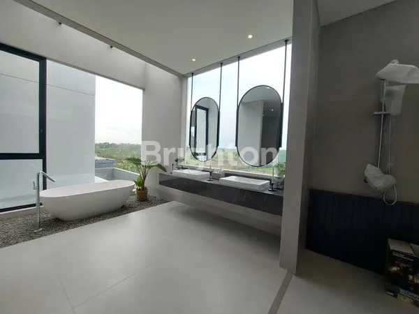 image RUMAH  BARU GRESS MEWAH MODERN 3 LANTAI DALAM CLUSTER CITRALAND SURABAYA BARAT DEKAT PAKUWON INDAH, GRAHA FAMILI, WIYUNG, HR MUHAMMAD (7)