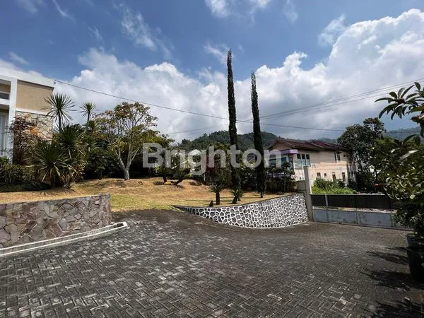 image VILLA MEWAH JALAN FLAMBOYAN KOTA BATU (3)