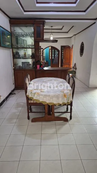 image RUMAH HUNIAN 2 LANTAI DI KARANG TENGAH KOTA TANGERANG (2)