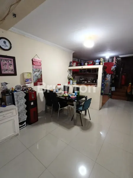 image HEBRING  !! RUMAH SIAP HUNI 2 LANTAI SEMI FURNISHED-DEKAT SUMARECON BEKASI (7)