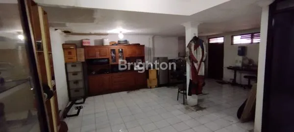 image SHOWROOM STRATEGIS 350M² DI BOGOR (3)