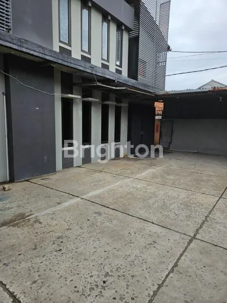 GUDANG STRATEGIS LT 604M² DEKAT TOL BENDA