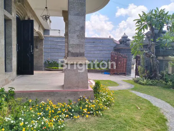image RUMAH MEWAH GAYA KLASIK 5 BR LOKASI STRATEGIS RENON  (6)