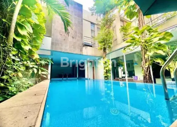 image DIJUAL RUMAH MEWAH DESIGN UNIK MINIMALIS MODERN ADA KOLAM RENANG (1)