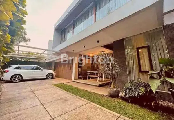 image DIJUAL RUMAH MEWAH DESIGN UNIK MINIMALIS MODERN ADA KOLAM RENANG (4)