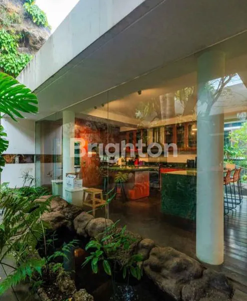 image RUMAH ARSITEK MEWAH LT 804M² DI JATI PADANG (4)