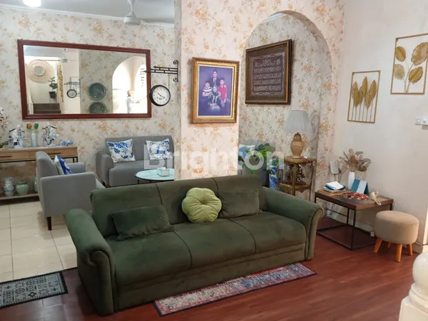 image DIJUAL RUMAH 2 LANTAI ARTISTIK & TERAWAT - JAKA  SAMPURNA - BEKASI BARAT – SIAP HUNI! (2)