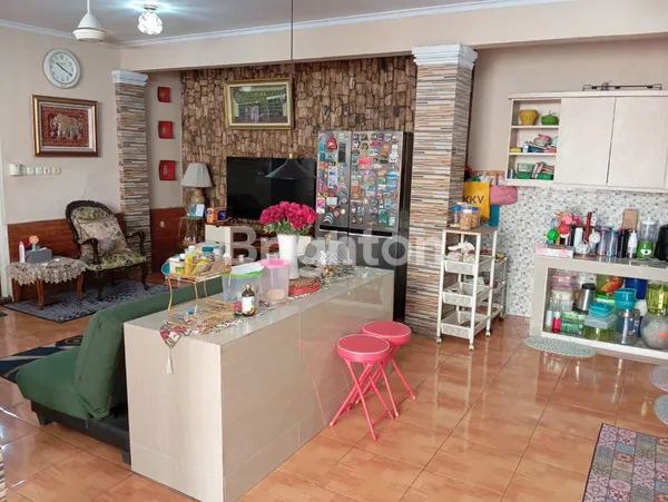 image DIJUAL RUMAH 2 LANTAI ARTISTIK & TERAWAT - JAKA  SAMPURNA - BEKASI BARAT – SIAP HUNI! (5)
