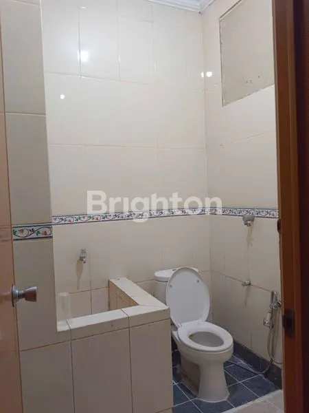 image RUKO 2 LANTAI HADAP JALAN RAYA GADING SERPONG (8)