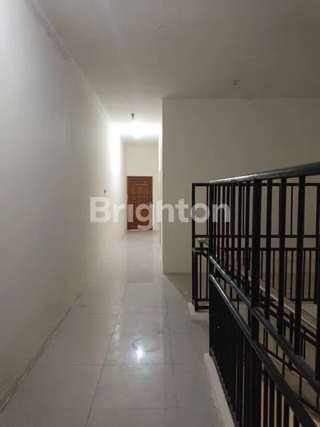 image RUKO 2 LANTAI HADAP JALAN RAYA GADING SERPONG (5)